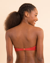 Laden Sie das Bild in den Galerie-Viewer, Image 12: Rio De Sol Haut Top Malibu-Chili Bandeau-Duo

