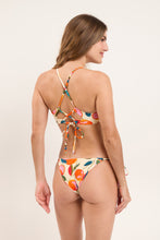 Laden Sie das Bild in den Galerie-Viewer, Model Back: Rio De Sol Ensemble Set Picnic Tank-Tie Lacinho
