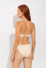 Laden Sie das Bild in den Galerie-Viewer, Model Back: Rio De Sol Bas Bottom Solar-Off Essential-Comfy
