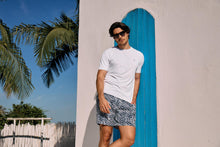 Laden Sie das Bild in den Galerie-Viewer, Image 05: Uv Line Bermuda / Short Pour Homme Shorts Acqua Boxer Tie Dye Blue Upf50+
