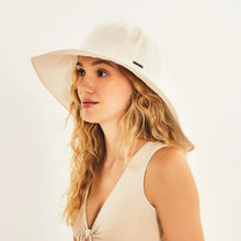 Laden Sie das Bild in den Galerie-Viewer, Image 02: Uv Line Chapeau Souple/Capeline Beverly Hills Areia Upf50+
