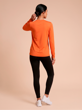 Laden Sie das Bild in den Galerie-Viewer, Model Back: Uv Line T-Shirt Longsleeve Uvpro Fem Pitanga Upf50+
