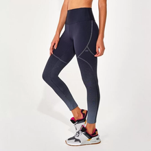 Laden Sie das Bild in den Galerie-Viewer, Image 02: Alto Giro Fitness Bas Legging Hyper Ag Graphic Degrade Preto
