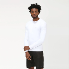 Laden Sie das Bild in den Galerie-Viewer, Model Front: Uv Line T-Shirt Longsleeve Uvpro Branco Upf50+
