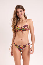 Laden Sie das Bild in den Galerie-Viewer, Model Front: Rio De Sol Bas Bottom Fiore Angel
