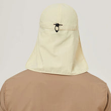Laden Sie das Bild in den Galerie-Viewer, Model Back: Uv Line Chapeau Legionnaire Neck Cap Africa 2021 Masc Sand Upf50+
