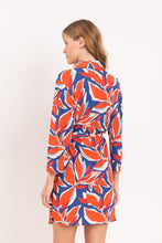 Laden Sie das Bild in den Galerie-Viewer, Model Back: Rio De Sol Chemise Leaves Chemise
