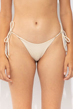 Laden Sie das Bild in den Galerie-Viewer, Gallery: Rio De Sol Bas Bottom Solar-Off Lacinho

