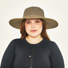 Laden Sie das Bild in den Galerie-Viewer, Model Front: Uv Line Chapeau Souple/Capeline Hat Jurere Imp Fem Mescla Upf50+
