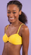 Laden Sie das Bild in den Galerie-Viewer, Image 08: Rio De Sol Haut Top Malibu-Yellow Bandeau-Duo
