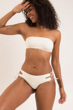 Laden Sie das Bild in den Galerie-Viewer, Image 10: Rio De Sol Bas Bottom Off-White Madrid
