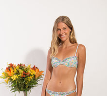 Laden Sie das Bild in den Galerie-Viewer, Gallery: Rio De Sol Haut Top Tiny-Garden Balconet
