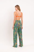 Laden Sie das Bild in den Galerie-Viewer, Model Back: Rio De Sol Pantalon De Plage Wilds Wide Pants
