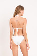 Laden Sie das Bild in den Galerie-Viewer, Model Back: Rio De Sol Bas Bottom Bora-White Essential-Comfy

