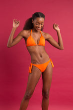Laden Sie das Bild in den Galerie-Viewer, Image 10: Rio De Sol Ensemble Set Dots-Orange Mel Italy
