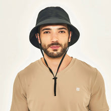 Laden Sie das Bild in den Galerie-Viewer, Model Front: Uv Line Bob Bucket Colors Preto Upf50+
