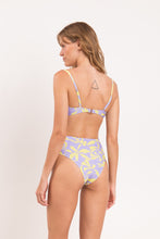 Laden Sie das Bild in den Galerie-Viewer, Image 10: Rio De Sol Bas Bottom Glow Hotpants
