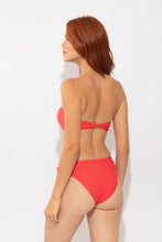Laden Sie das Bild in den Galerie-Viewer, Model Back: Rio De Sol Bas Bottom Cali-Flamingo Essential-Comfy
