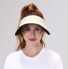 Laden Sie das Bild in den Galerie-Viewer, Model Front: Uv Line Visière Visor Bali Fem Sand Black Upf50+
