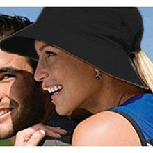 Laden Sie das Bild in den Galerie-Viewer, Image 03: Uv Line Bob Hat California Nac Fem Black Upf50+
