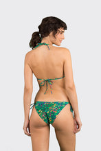 Laden Sie das Bild in den Galerie-Viewer, Model Back: Rio De Sol Bas Bottom Wilds Ibiza-Comfy
