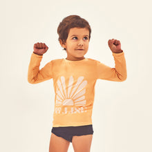 Laden Sie das Bild in den Galerie-Viewer, Model Front: Uv Line Maillot De Bain Bébé Rash Guard Baby Solar Upf50+

