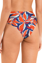 Laden Sie das Bild in den Galerie-Viewer, Image 07: Rio De Sol Bas Bottom Leaves Hotpants
