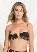 Laden Sie das Bild in den Galerie-Viewer, Gallery: Maaji Haut Top Irene Suzy Q Aloha
