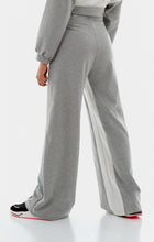 Laden Sie das Bild in den Galerie-Viewer, Model Back: Alto Giro Fitness Bas Calca Bicolore Pantalona Cinza
