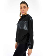 Laden Sie das Bild in den Galerie-Viewer, Image 07: Alto Giro Fitness Haut Jaqueta Tecnospan Recortes Preto
