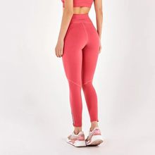 Laden Sie das Bild in den Galerie-Viewer, Model Back: Alto Giro Fitness Bas Legging Supplex Ziper Barra Coral
