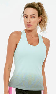 Model Front: Alto Giro Fitness Haut Regata Skin Fit Degrade Menta