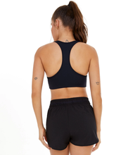 Laden Sie das Bild in den Galerie-Viewer, Model Back: Alto Giro Fitness Haut Top Hyper Costas Nadador Preto
