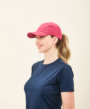 Laden Sie das Bild in den Galerie-Viewer, Beach Tennis Cap Fuchsia UPF50+
