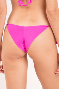 Untere Malibu-Rosa Cheeky-Krawatte