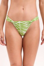 Laden Sie das Bild in den Galerie-Viewer, Bottom Palms Mel
