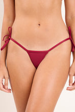 Laden Sie das Bild in den Galerie-Viewer, Bottom Touch-Carmim Super-Fio
