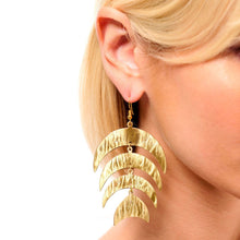 Laden Sie das Bild in den Galerie-Viewer, Earrings Taiana Gold Hipenema
