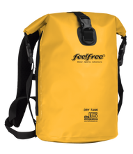 Laden Sie das Bild in den Galerie-Viewer, Model Back: Feelfree Sac De Plage Dry Tank 15L Yellow
