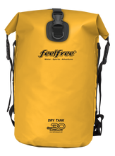 Laden Sie das Bild in den Galerie-Viewer, Model Front: Feelfree Sac De Plage Dry Tank 30L Yellow
