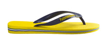 Laden Sie das Bild in den Galerie-Viewer, Model Back: Havaianas Tongs Brasil Logo Citrus Yellow
