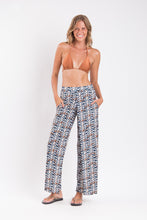 Laden Sie das Bild in den Galerie-Viewer, Ikat Wide Pants
