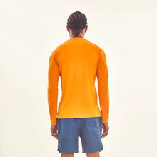 Laden Sie das Bild in den Galerie-Viewer, Longsleeve Sport Fit Orange UPF50+
