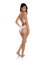 Laden Sie das Bild in den Galerie-Viewer, Model Back: Luli Fama Bas Bottom Underwired White
