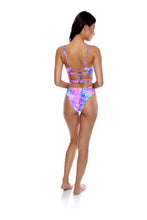 Laden Sie das Bild in den Galerie-Viewer, Model Back: Luli Fama Une Pièce Strappy Cut Out Blue Pink
