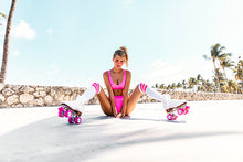 Laden Sie das Bild in den Galerie-Viewer, Image 11: Luli Fama Haut Top Tank Barbie Pink Luli Babe
