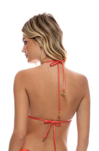 Laden Sie das Bild in den Galerie-Viewer, Model Back: Luli Fama Haut Top Wavy Babes Just Want Sun Amber
