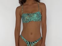 Laden und Abspielen von Videos im Galerie-Viewer, Video: Luli Fama Haut Top Square Animale Aqua
