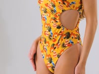 Laden und Abspielen von Videos im Galerie-Viewer, Video: Rio De Sol Une Pièce Stories Maeve
