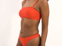 Laden und Abspielen von Videos im Galerie-Viewer, Video: Rio De Sol Haut Top Rouge Bandeau-Reto
